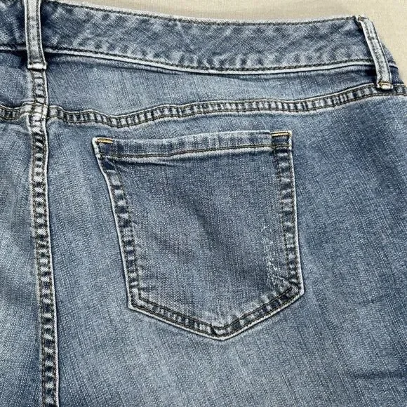 Torrid Jeans Women's 20 Blue Denim Distressed Stretch Raw Hem Measures 39x26 - Picture 10 of 14